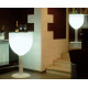 Podświetlany stolik barowy w kształcie kieliszka do Wina